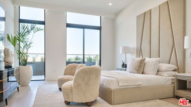 425 N Palm Drive 503, Beverly Hills, CA 90210