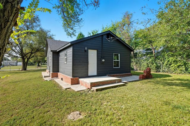 2415 E 29th Street N, Tulsa, OK 74110