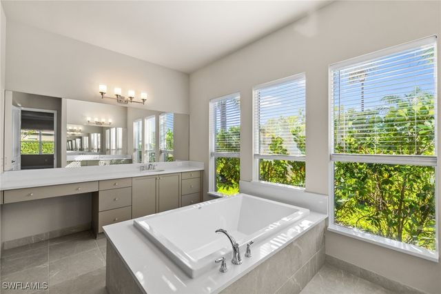 28661 Sicily LOOP, Bonita Springs, FL 34135