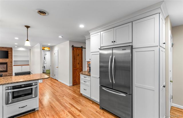 12 Sickletown Road, Pearl River, NY 10965
