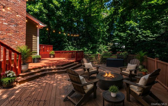 12 Sickletown Road, Pearl River, NY 10965