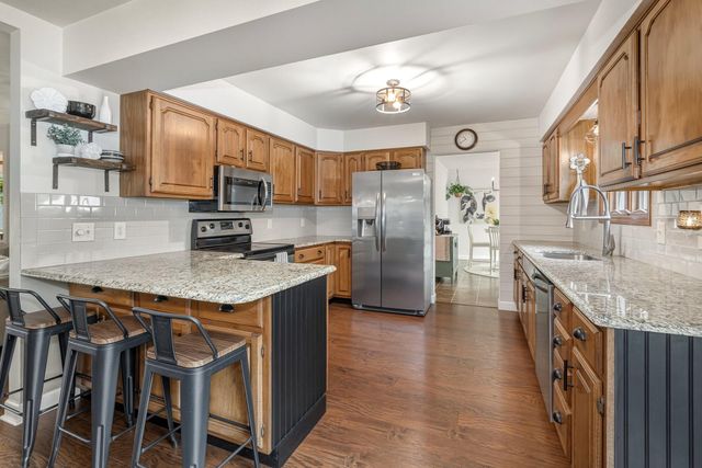 23070 Prairie View Court, Mattawan, MI 49071