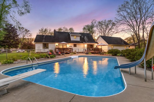 23070 Prairie View Court, Mattawan, MI 49071
