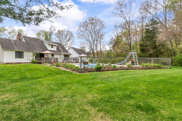 23070 Prairie View Court, Mattawan, MI 49071