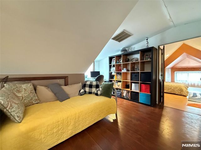 799 2nd Street, Secaucus, NJ 07094