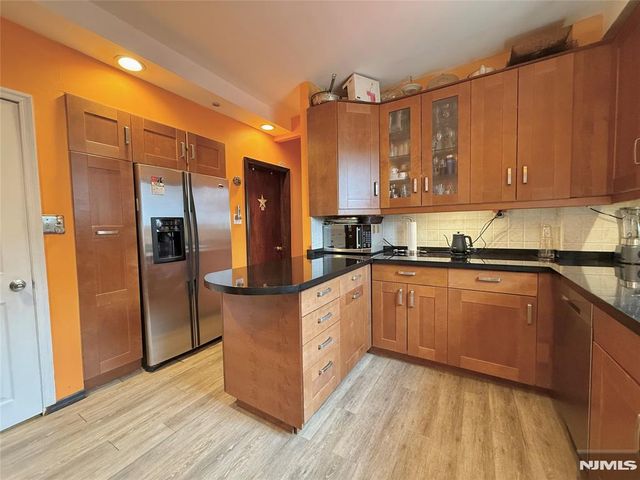 799 2nd Street, Secaucus, NJ 07094