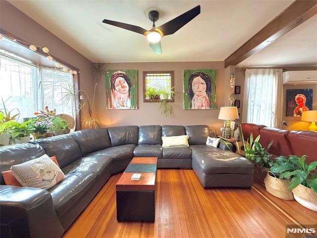 799 2nd Street, Secaucus, NJ 07094