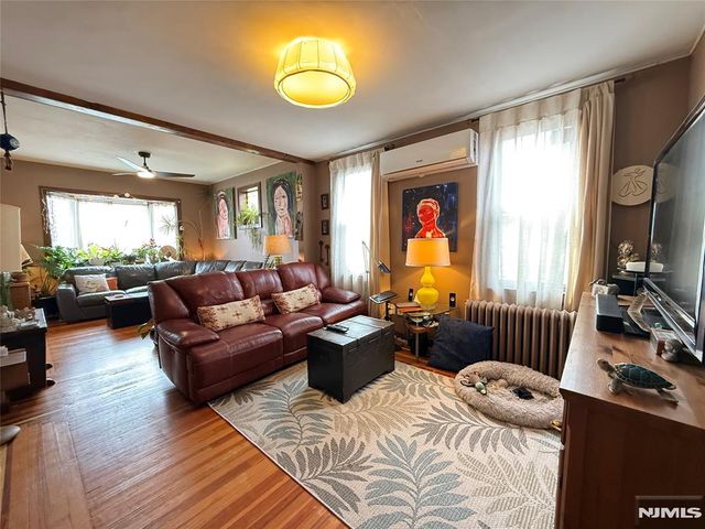 799 2nd Street, Secaucus, NJ 07094