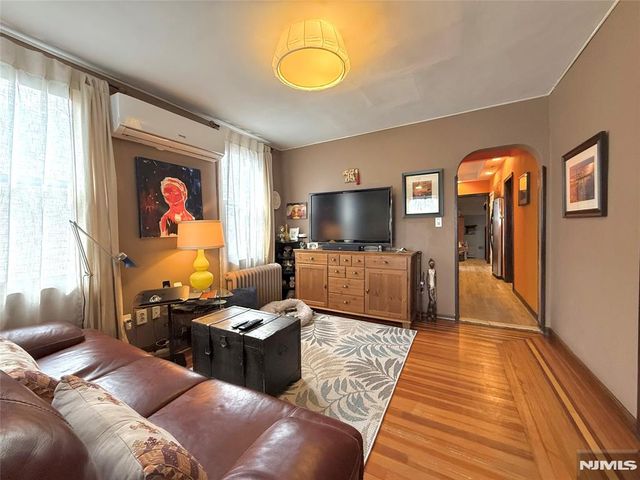 799 2nd Street, Secaucus, NJ 07094