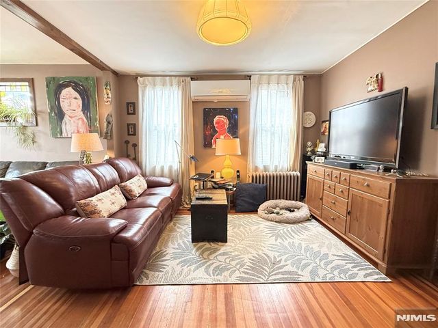 799 2nd Street, Secaucus, NJ 07094