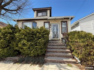 799 2nd Street, Secaucus, NJ 07094