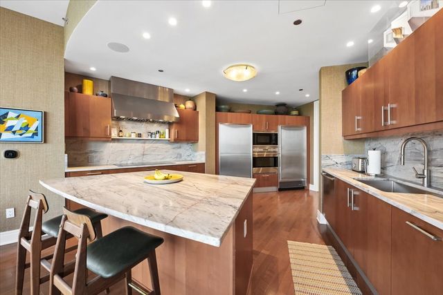 401 N Wabash Avenue 38A, Chicago, IL 60611