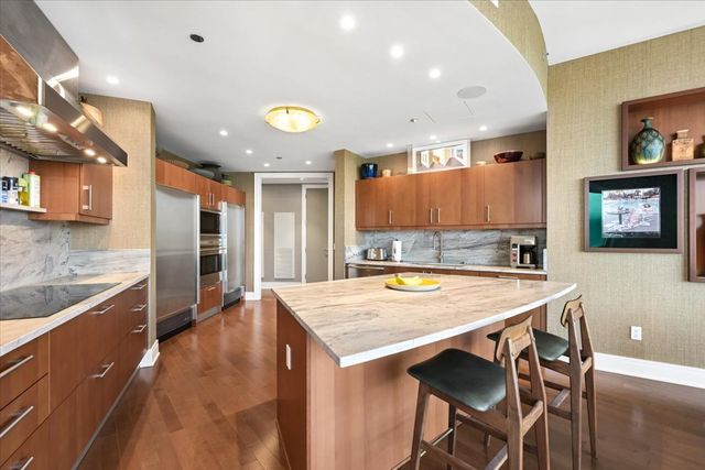401 N Wabash Avenue 38A, Chicago, IL 60611