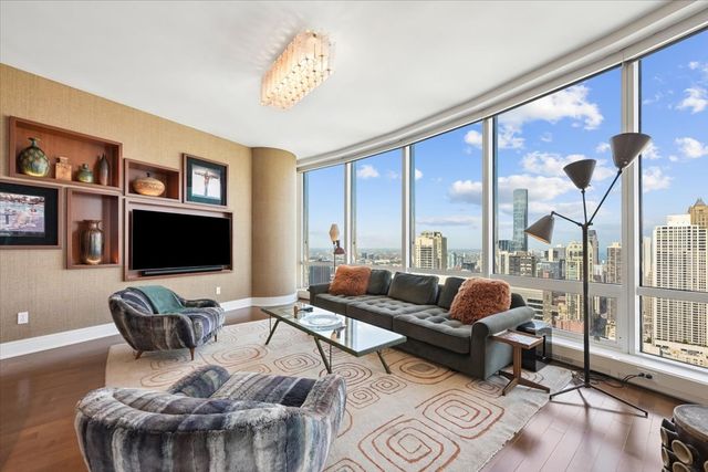 401 N Wabash Avenue 38A, Chicago, IL 60611