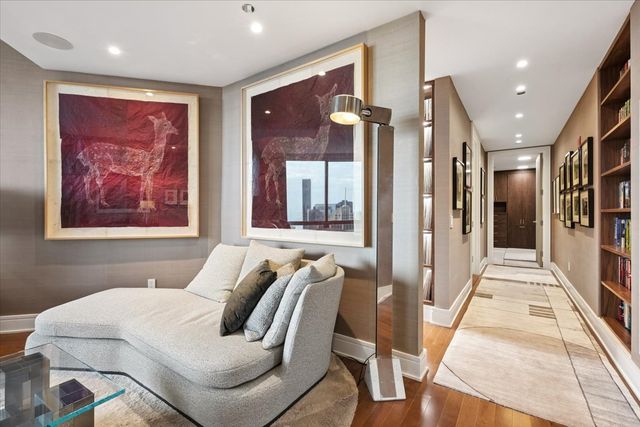 401 N Wabash Avenue 38A, Chicago, IL 60611