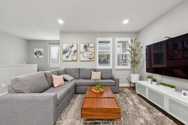 1018 Onofrio Lane 2, San Jose, CA 95131
