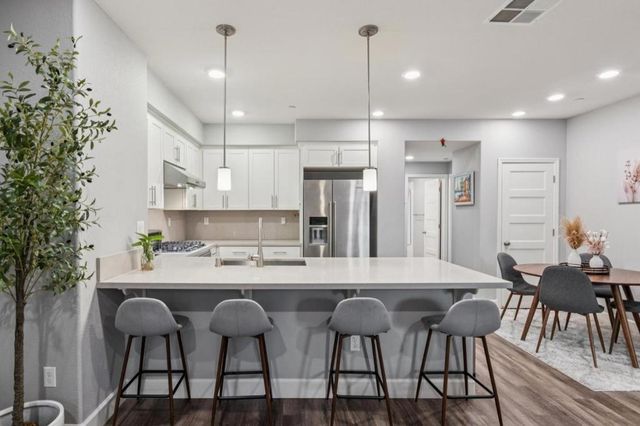 1018 Onofrio Lane 2, San Jose, CA 95131