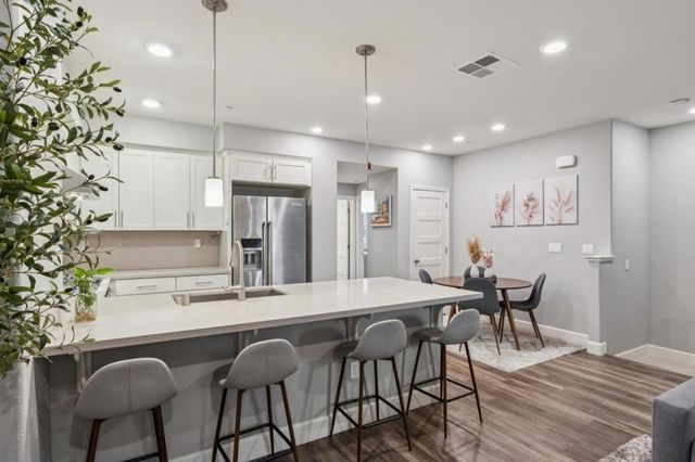 1018 Onofrio Lane 2, San Jose, CA 95131
