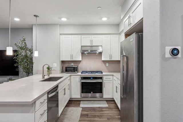 1018 Onofrio Lane 2, San Jose, CA 95131