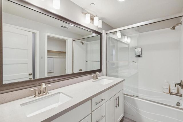 1018 Onofrio Lane 2, San Jose, CA 95131