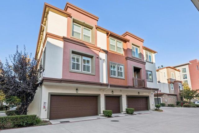 1018 Onofrio Lane 2, San Jose, CA 95131