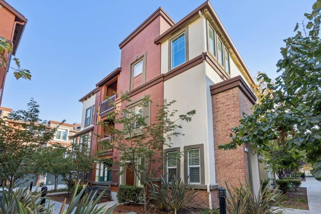 1018 Onofrio Lane 2, San Jose, CA 95131