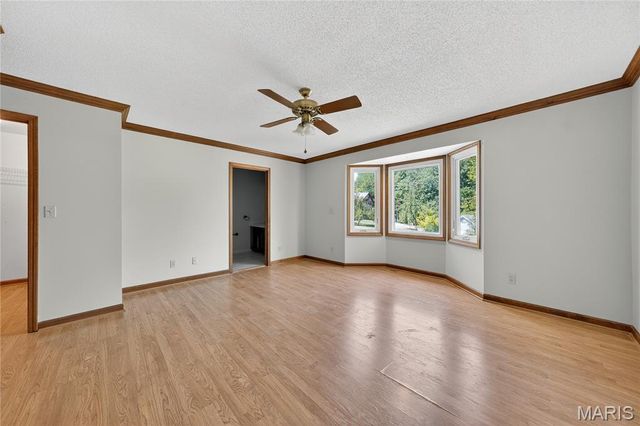 8 Grayson Ridge Drive, Washington, MO 63090