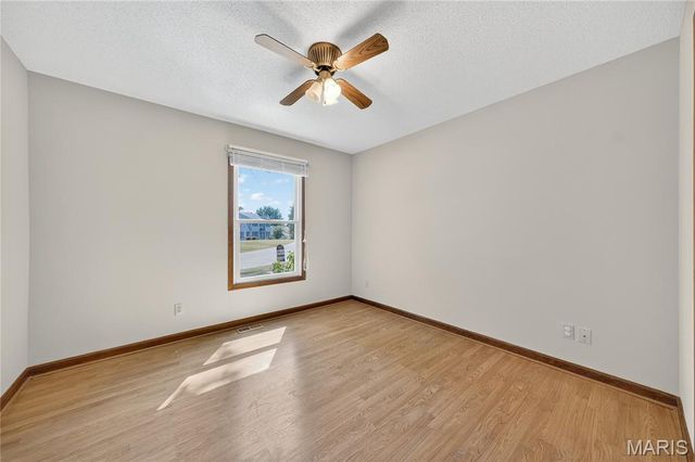 8 Grayson Ridge Drive, Washington, MO 63090