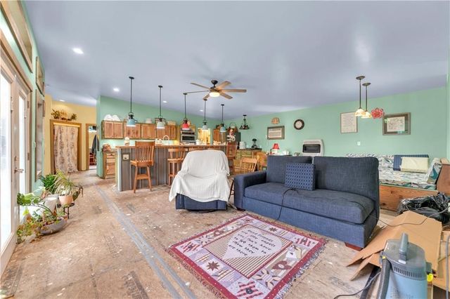 1226 N CENTENNIAL Avenue, West Fork, AR 72774