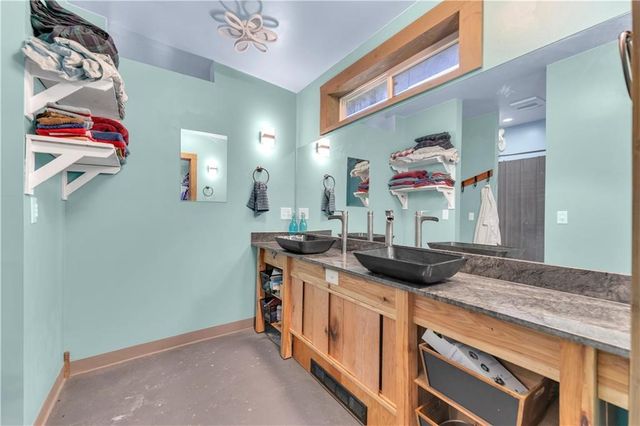 1226 N CENTENNIAL Avenue, West Fork, AR 72774