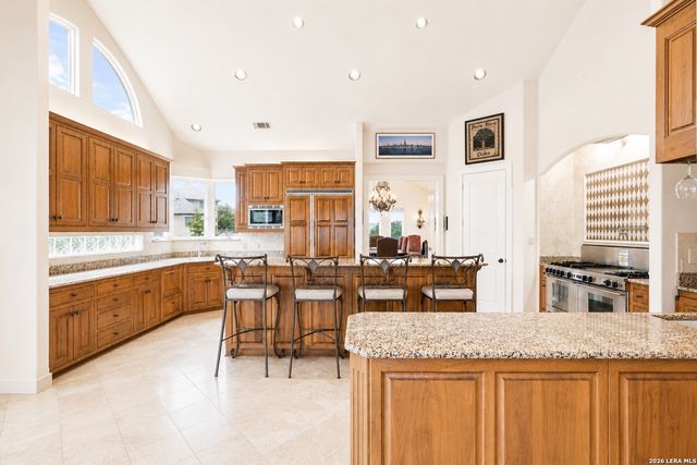 107 Deerwood Drive, Kerrville, TX 78028