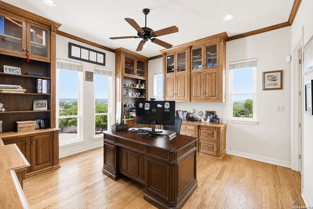 107 Deerwood Drive, Kerrville, TX 78028