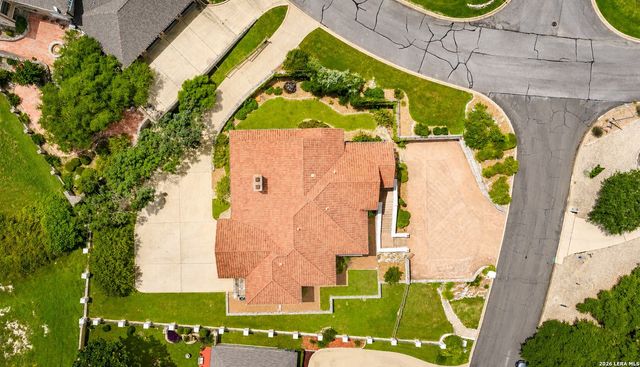 107 Deerwood Drive, Kerrville, TX 78028