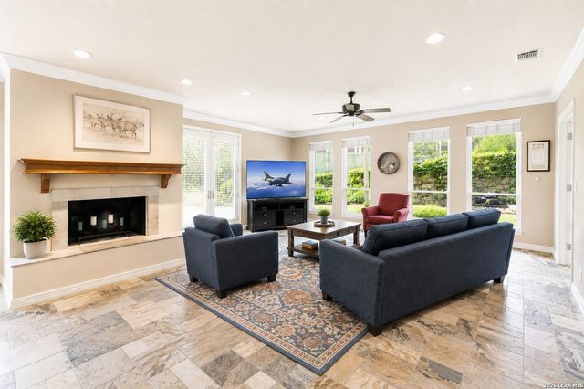 107 Deerwood Drive, Kerrville, TX 78028