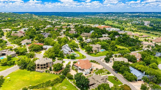107 Deerwood Drive, Kerrville, TX 78028