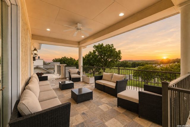 107 Deerwood Drive, Kerrville, TX 78028