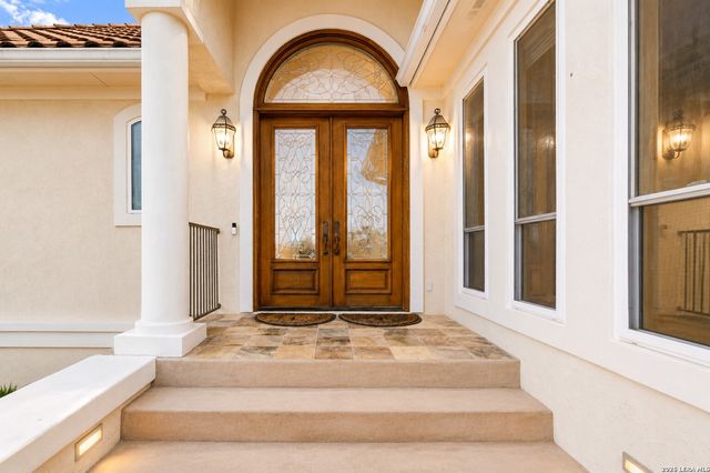 107 Deerwood Drive, Kerrville, TX 78028