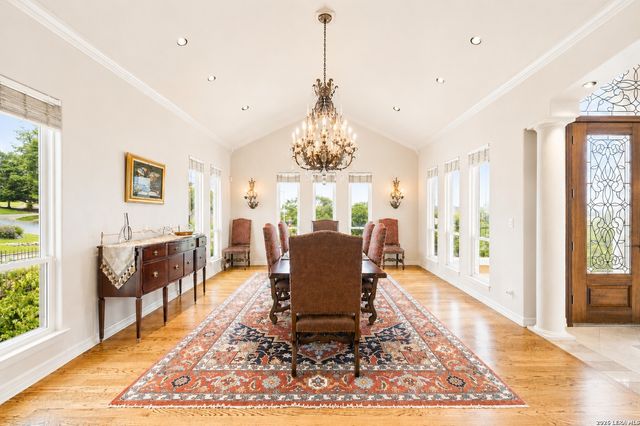 107 Deerwood Drive, Kerrville, TX 78028