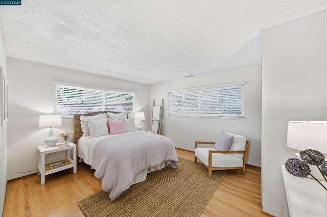 157 Shuey Dr, Moraga, CA 94556