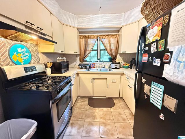 821 46TH STREET, Fairfield, AL 35064