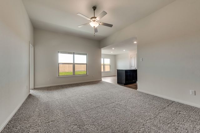 204 Shaw Creek Boulevard, Ferris, TX 75125