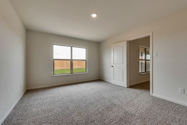 204 Shaw Creek Boulevard, Ferris, TX 75125