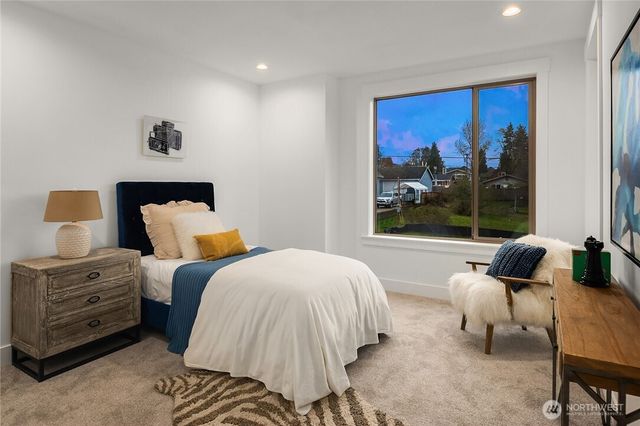 3202 Burnett Avenue N, Renton, WA 98056