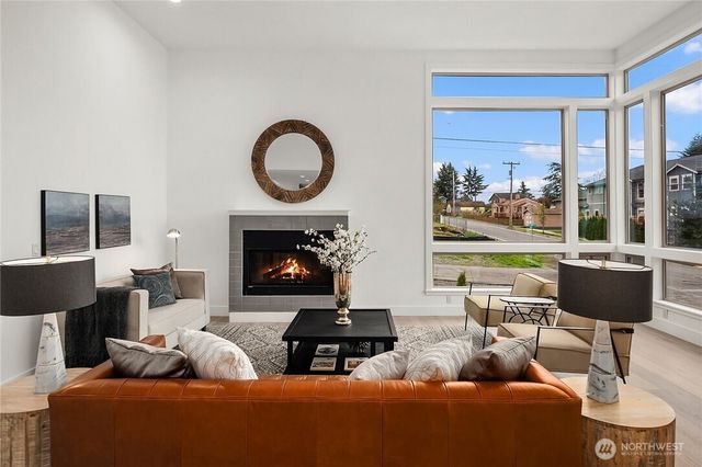 3202 Burnett Avenue N, Renton, WA 98056