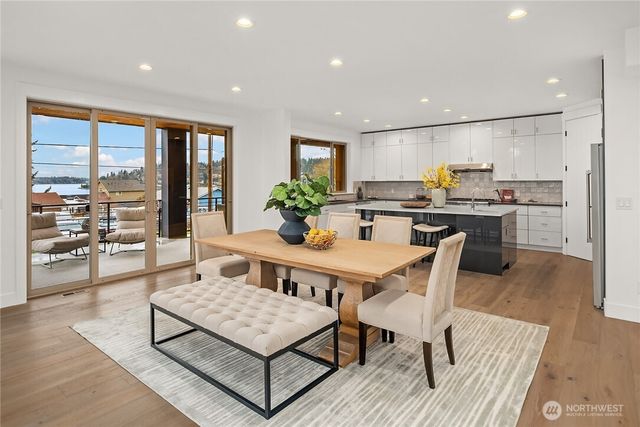 3202 Burnett Avenue N, Renton, WA 98056