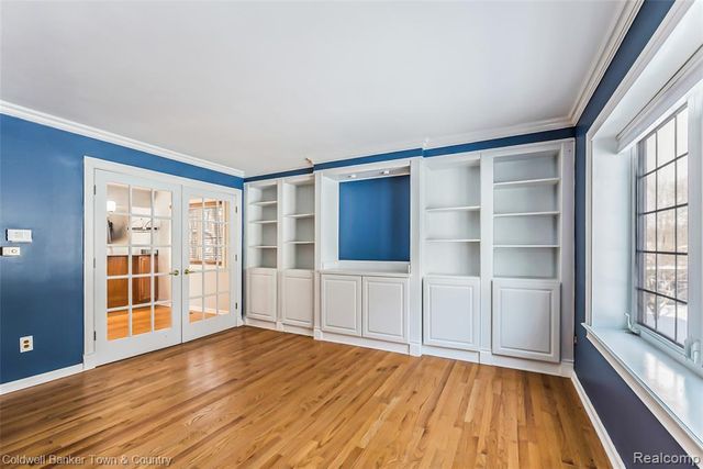 1010 Oak Ridge Circle, Brighton, MI 48116