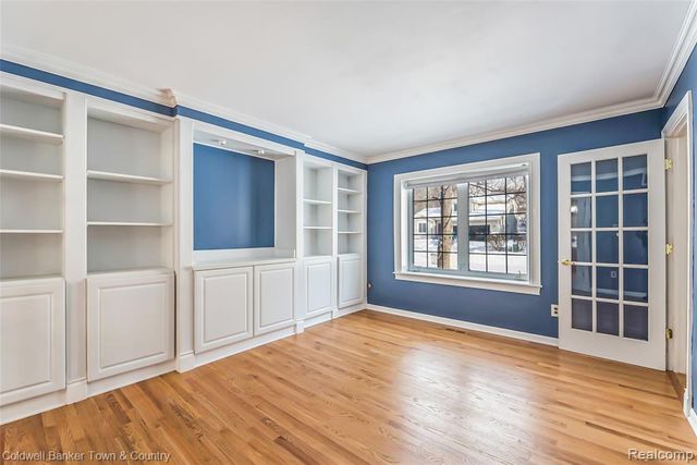 1010 Oak Ridge Circle, Brighton, MI 48116