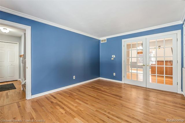 1010 Oak Ridge Circle, Brighton, MI 48116