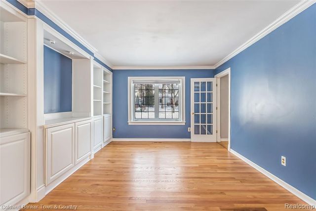 1010 Oak Ridge Circle, Brighton, MI 48116