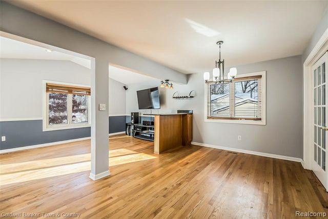 1010 Oak Ridge Circle, Brighton, MI 48116